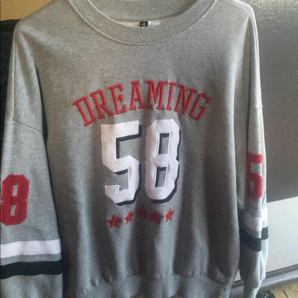 Grey sweatshirt